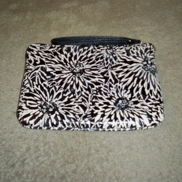 Patricia Nash Black & White Sunflower Handbag w/ Matching Wallet & Wristlet-EUC! - Picture 9 of 10